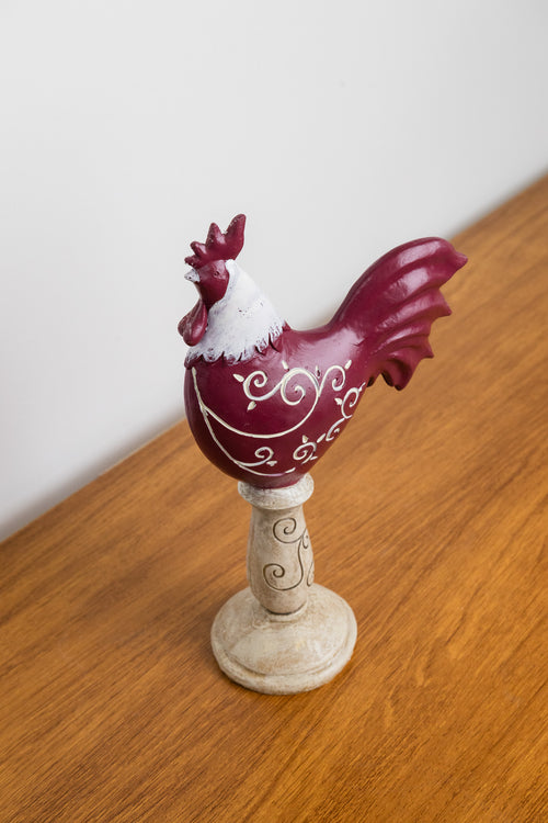 ADORNO GALLO COLOR BURDEO