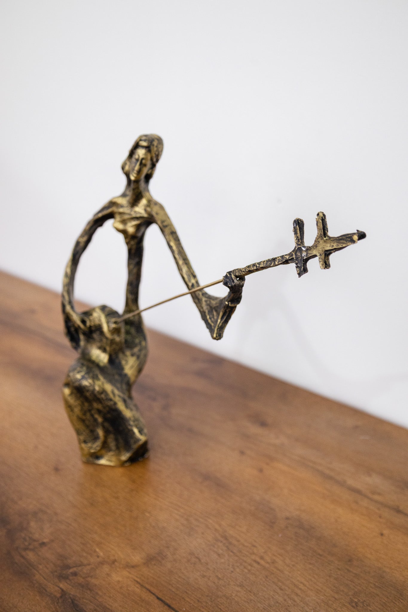 Mujer con instrumento