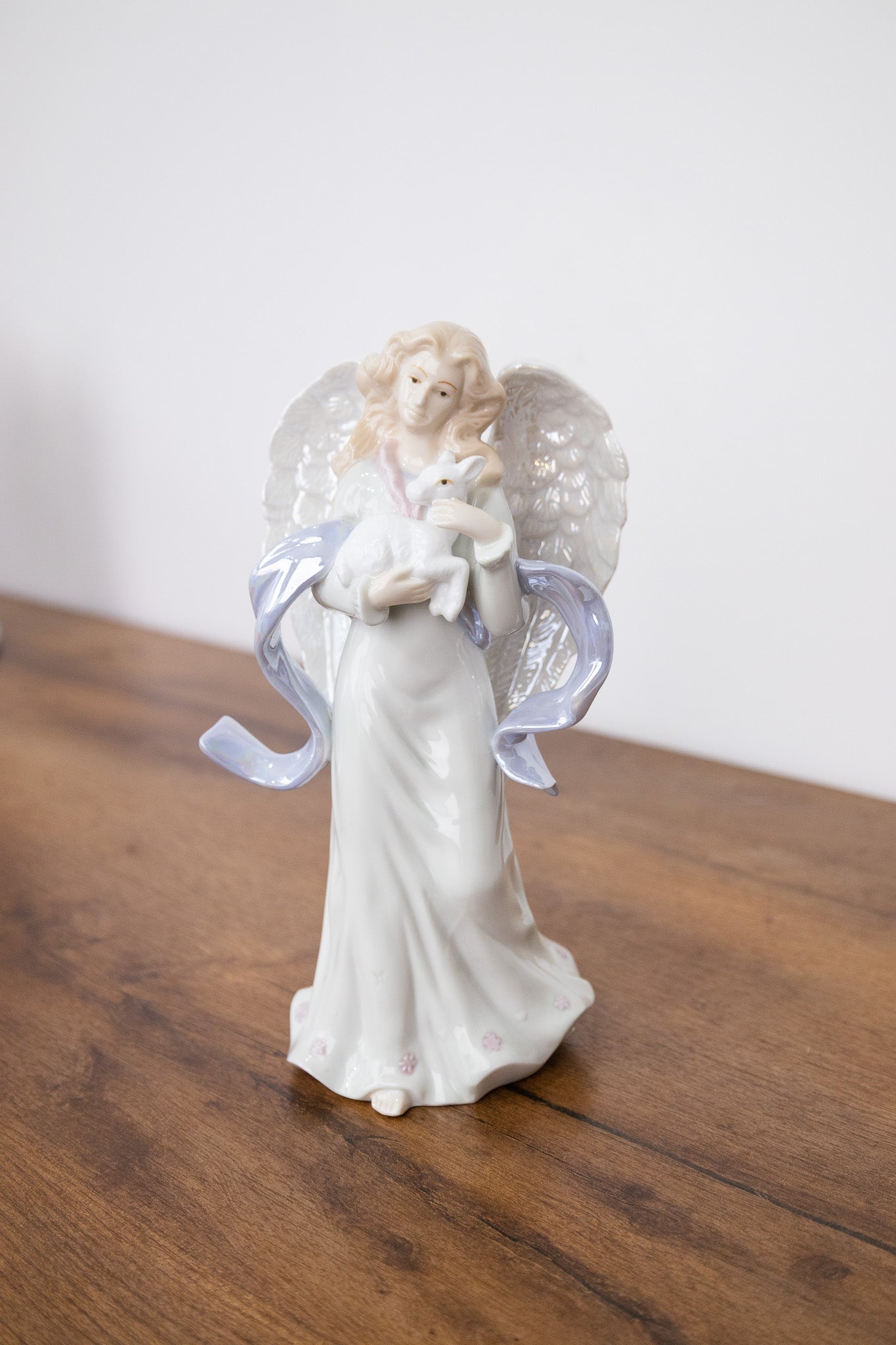 Angel porcelana
