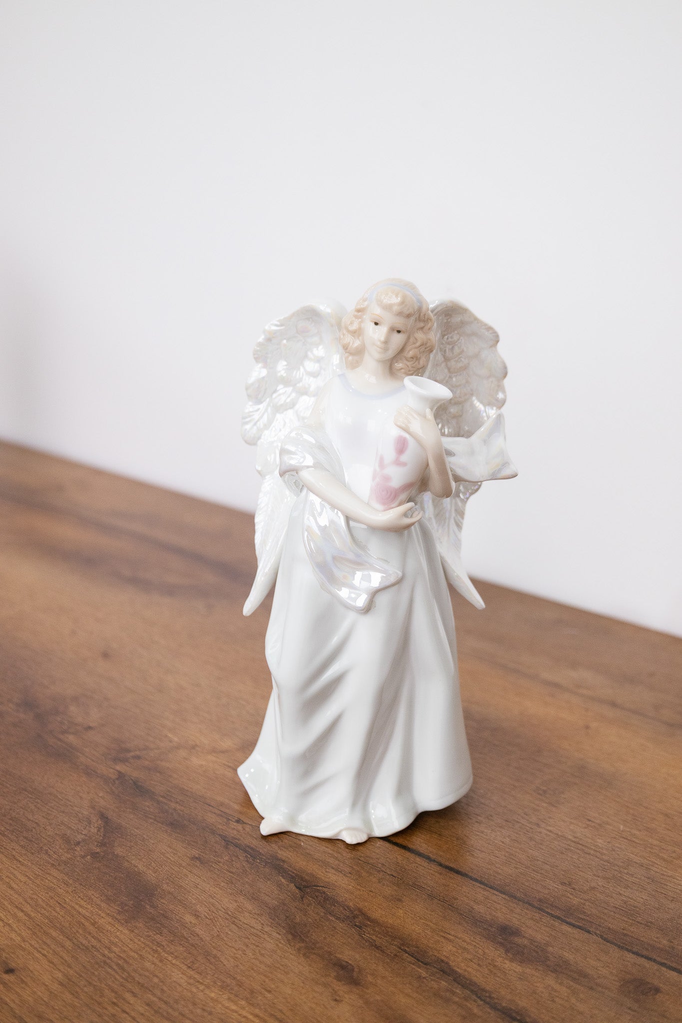 Angel porcelana