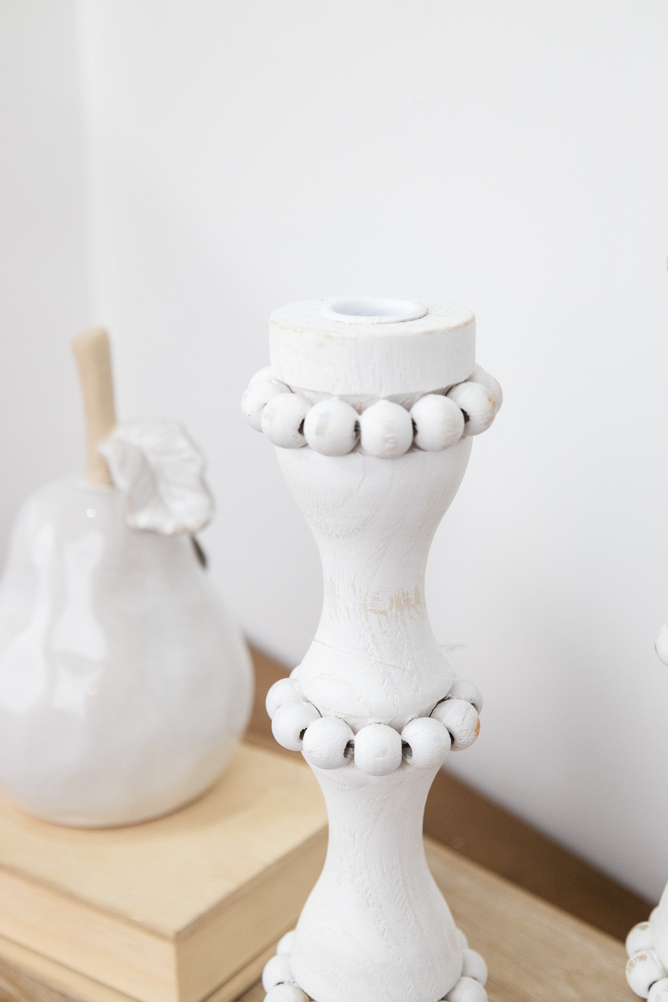 Candelabro madera blanco