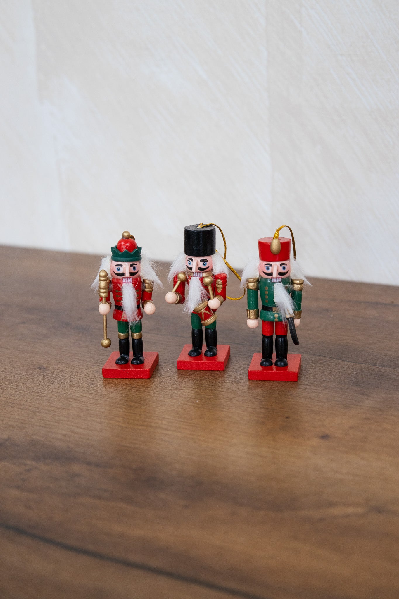 Bombillos Cascanueces de madera