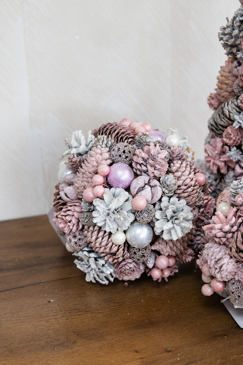 Adornos navideños vintage rosa