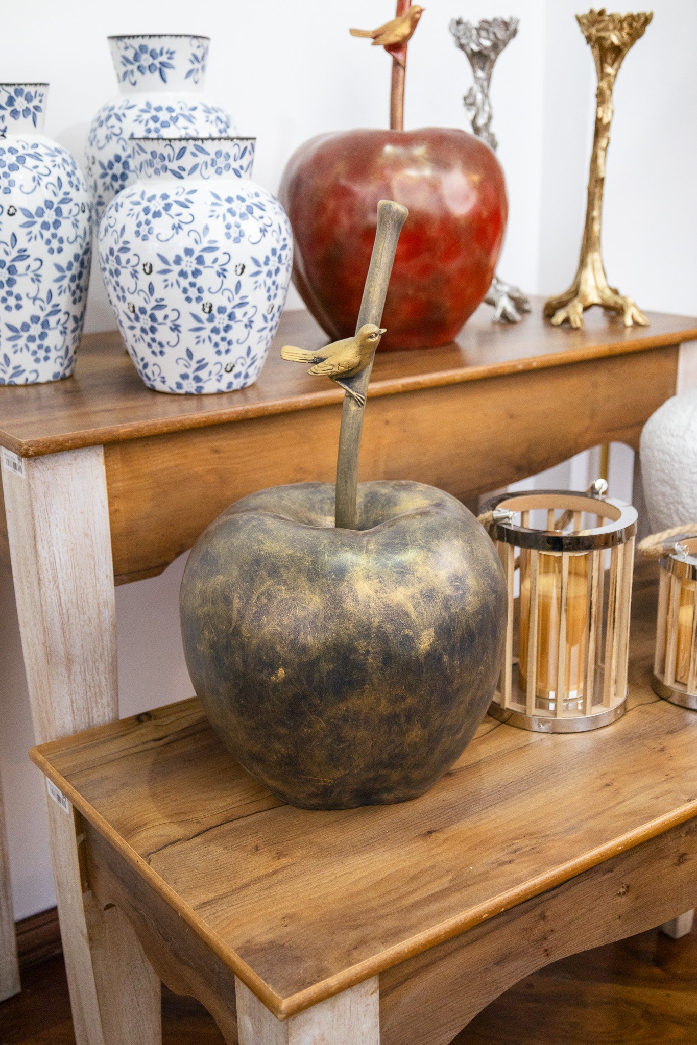 Manzana dorada cerámica